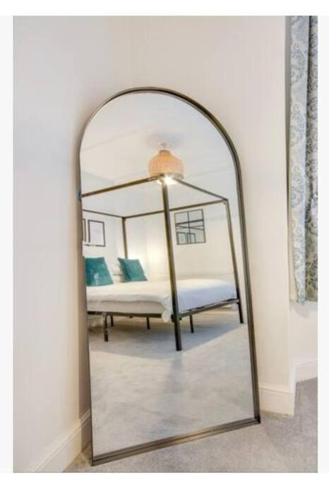 Central 2 Bedroom Garden Flat With Free Parking Royal Tunbridge Wells Luaran gambar