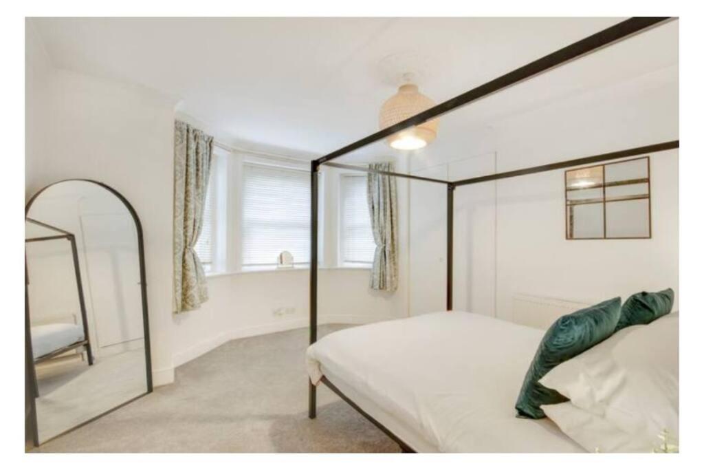 Central 2 Bedroom Garden Flat With Free Parking Royal Tunbridge Wells Luaran gambar